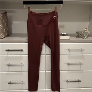 Gymshark • Burgundy Performance Leggings